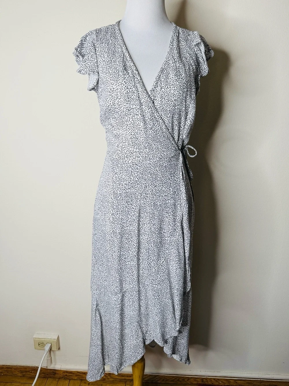 Abercrombie White and Black Print Asymmetrical Wrap Maxi Dress